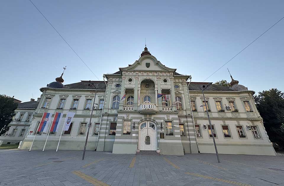 U petak zaseda Skupština grada, prethodnu sednicu obeležili protesti i incidenti U petak zaseda Skupština grada, prethodnu sednicu obeležili protesti i incidenti