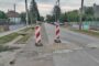 Čitaoci javljaju: U Stražilovskoj ulici mesecima stoje znakovi na putu