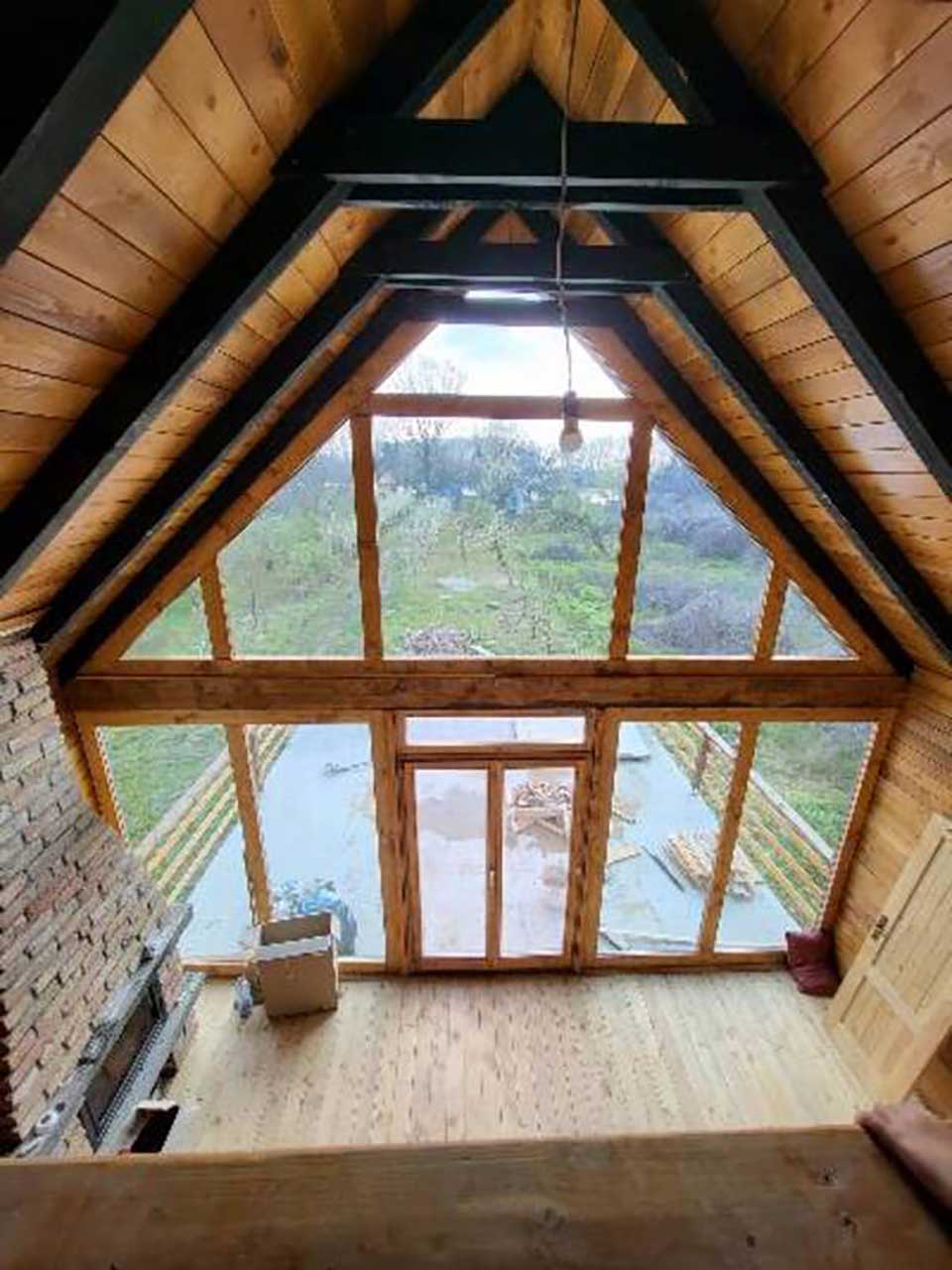 vikendica kraj tise