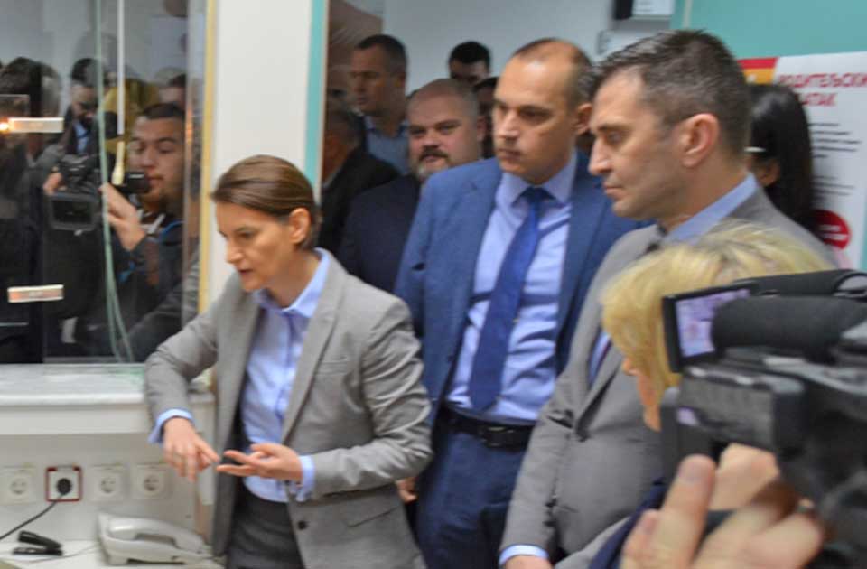 Akademski plenum: Ana Brnabić da dokaže tvrdnje o diverziji ili da joj se odredi pritvor