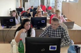 Dok vlast jedne nagrađuje zbog odlaska u „Ćacilend“, druge koji pošteno rade posao degradira
