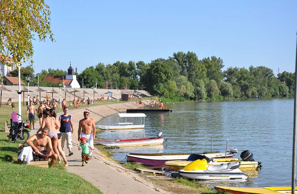 Centar Novog Bečeja biće preuređen: Zamišljeno je da pešačka zona izgleda ovako Centar Novog Bečeja biće preuređen: Zamišljeno je da pešačka zona izgleda ovako