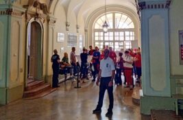 Radnici Stila došli u Gradsku kuću: Proživljavaju agoniju, od aprila nisu dobili plate