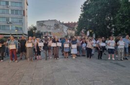 Iz Zrenjanina poslata otrežnjujuća poruka: „Alava usta su nas vređala, krvave ruke udarale“