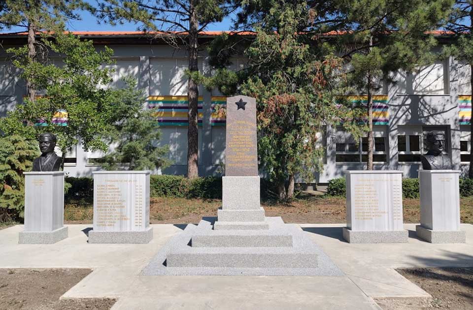 Obnovljen spomenik palim borcima NOB-a i žrtvama fašističkog terora u Neuzini Obnovljen spomenik palim borcima NOB-a i žrtvama fašističkog terora u Neuzini
