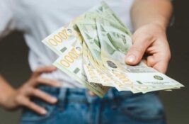 OVDE TE ČEKA 6.500 DINARA – KREIRAJ NALOG ZA MINUT I PREUZMI IH!