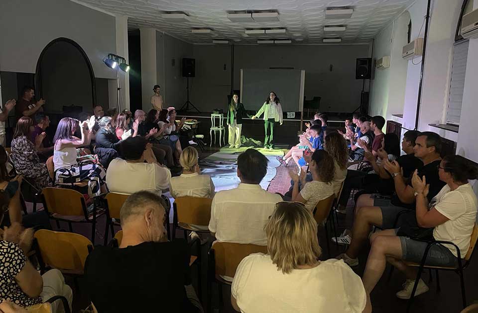 predstava u potrazi za domom