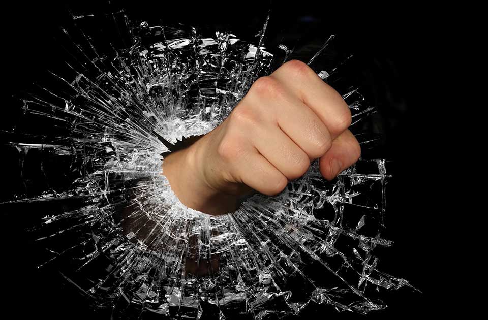 Demoliran lokal u Srpskoj Crnji u kojem su se sastali poljoprivrednici pred odlazak na protest