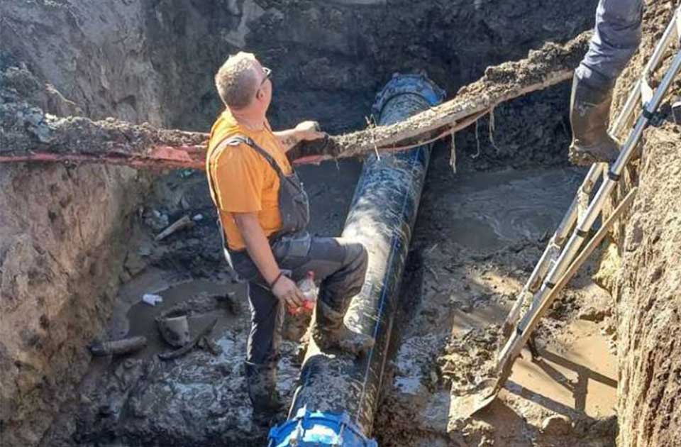 Još traje sanacija havarije, objavljeno kada bi trebalo da bude normalizovano vodosnabdevanje Još traje sanacija havarije, objavljeno kada bi trebalo da bude normalizovano vodosnabdevanje