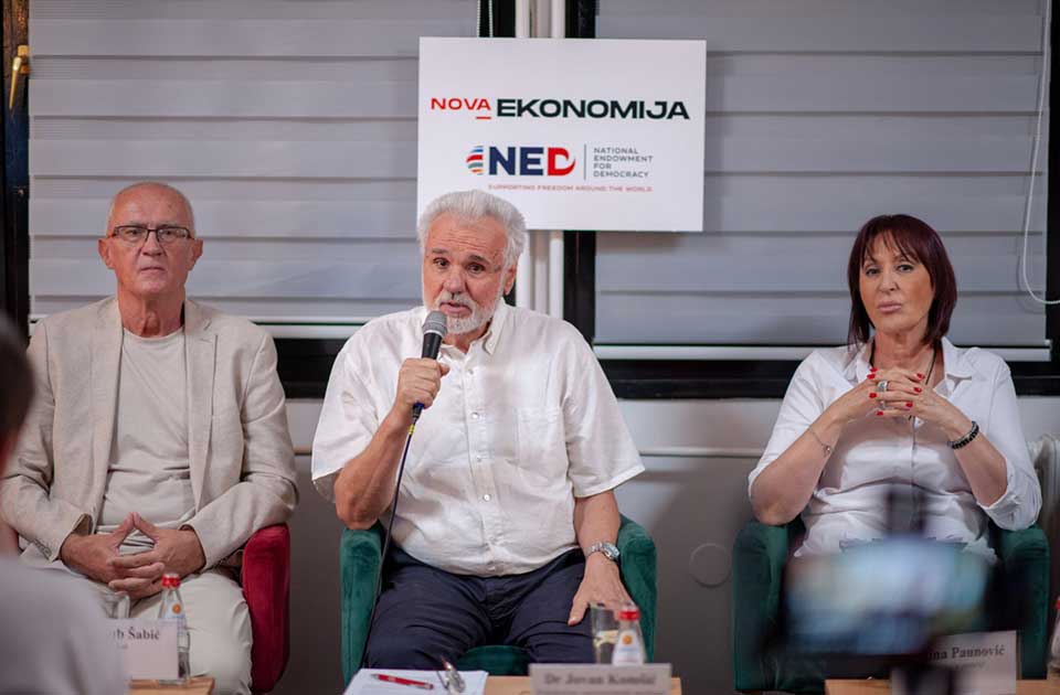 Tribina u Zrenjaninu: Aktuelna vlast gradi svoju moć na korupciji Tribina u Zrenjaninu: Aktuelna vlast gradi svoju moć na korupciji
