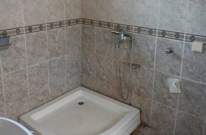 trosobna kuća u perlezu
