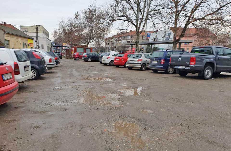 JKP „Pijace i parkinzi“ SMS sistem za naplatu parkiranja plaća 2,3 miliona dinara JKP „Pijace i parkinzi“ SMS sistem za naplatu parkiranja plaća 2,3 miliona dinara
