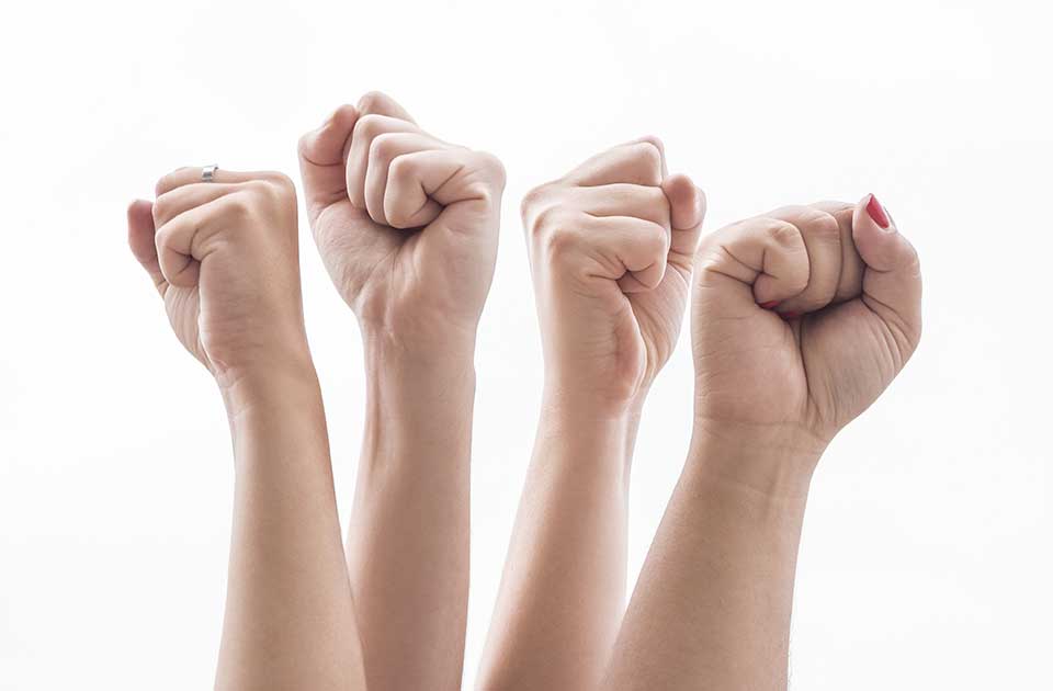 Oštra osuda napada na zrenjaninsku aktivistkinju Taru Rukeci Milivojević Oštra osuda napada na zrenjaninsku aktivistkinju Taru Rukeci Milivojević