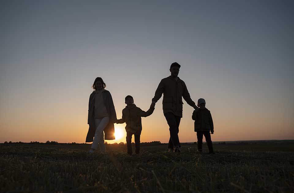 Čutićima pripala jubilarna kuća: Tanja i Slavko imaju četiri sina i odlučili su da žive u Česteregu Čutićima pripala jubilarna kuća: Tanja i Slavko imaju četiri sina i odlučili su da žive u Česteregu