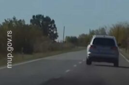 VIDEO: Divljao po putu – vozio 205,7 kilometara na sat na delu gde je ograničenje 80! VIDEO: Divljao po putu – vozio 205,7 kilometara na sat na delu gde je ograničenje 80!