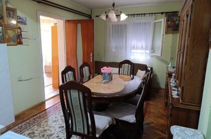 kuća u naselju nova kolonija