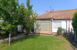 FOTO: Prodaje se prizemna trosobna kuća u naselju Nova kolonija FOTO: Prodaje se prizemna trosobna kuća u naselju Nova kolonija