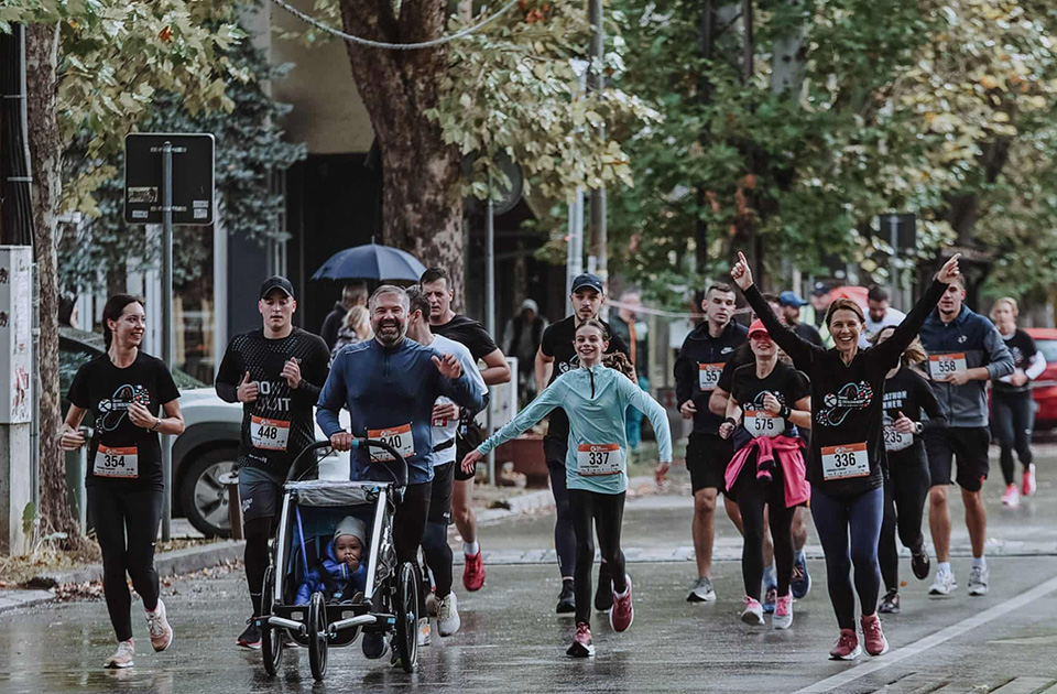 VIDEO: Pitali smo učesnike Zrenjaninskog polumaratona – zašto trčite i kako trenirate? VIDEO: Pitali smo učesnike Zrenjaninskog polumaratona – zašto trčite i kako trenirate?