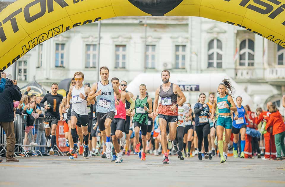 Više gradskih ulica u nedelju će biti zatvoreno za saobraćaj zbog Zrenjaninskog polumaratona