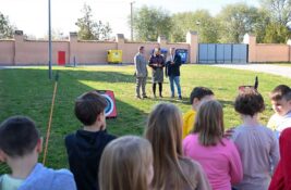 Novi obrazovni program, koji se sprovodi u Bočaru, do sada okupio više od 430 učenika