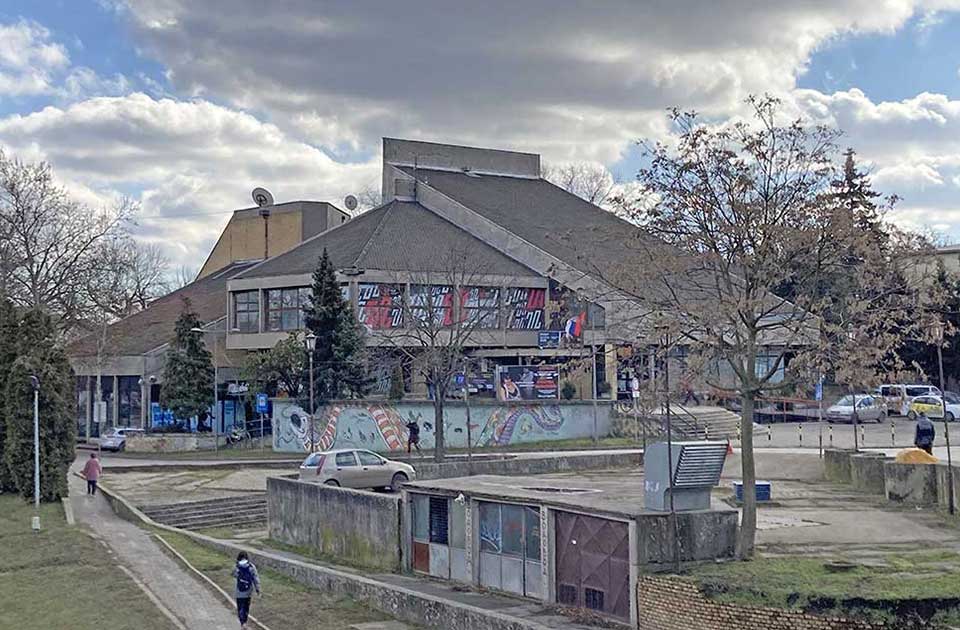 Kulturni centar Zrenjanina plaća Novosađanima 6,5 miliona dinara za dva koncertna klavira