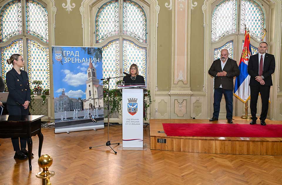 Maja Gojković jedan od ovogodišnjih dobitnika Nagrade grada Zrenjanina Maja Gojković jedan od ovogodišnjih dobitnika Nagrade grada Zrenjanina