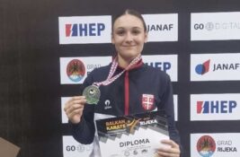 Karatistkinja Zrenjanina Mila Salapura vicešampionka Balkana