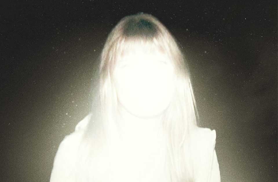 VIDEO: Napeti horor „Šelbi Ouks: Grad duhova“ držaće vašu pažnju do poslednjeg minuta VIDEO: Napeti horor „Šelbi Ouks: Grad duhova“ držaće vašu pažnju do poslednjeg minuta