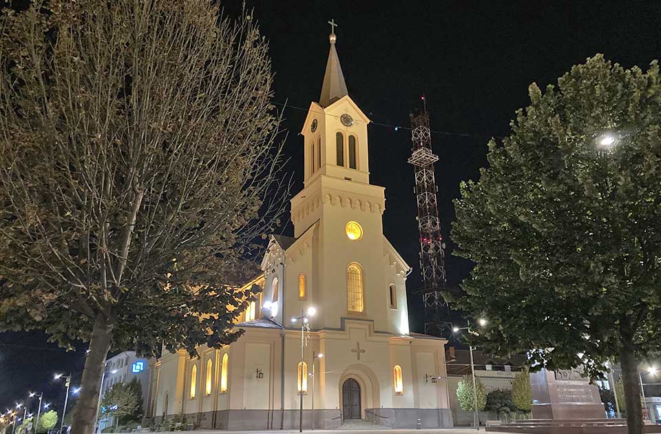 Predstavljen novi grb Zrenjaninske biskupije – objašnjeno njegovo značenje