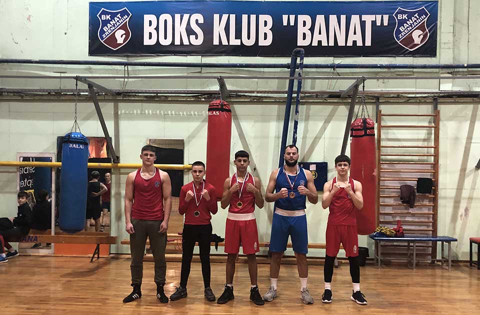 Pet boksera, tri medalje: Dobar nastup BK Banat na prvenstvu Srbije Pet boksera, tri medalje: Dobar nastup BK Banat na prvenstvu Srbije