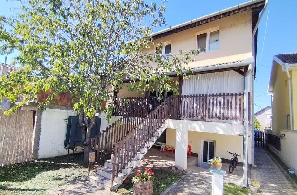 FOTO: Prodaje se dvojna kuća na Gradnulici – ima 126 kvadrata, a evo kako izgleda