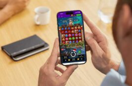 TVOJA OMILJENA BOGINJA JE OPET TU