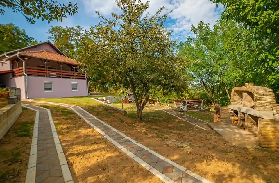 FOTO: Ekskluzivne nekretnine u Vojvodini – od Čortanovaca do Tise FOTO: Ekskluzivne nekretnine u Vojvodini – od Čortanovaca do Tise