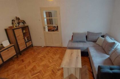 prizemna trosobna kuća staro berbersko