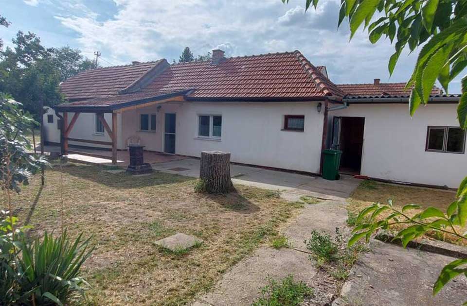 FOTO: Prodaje se prizemna trosobna kuća u naselju Staro Berbersko FOTO: Prodaje se prizemna trosobna kuća u naselju Staro Berbersko