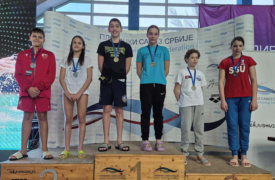 Strahinja Rakić prvak Srbije u plivanju, Sofiji Petkanić dve medalje Strahinja Rakić prvak Srbije u plivanju, Sofiji Petkanić dve medalje