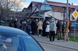FOTO: Studentska akcija „Raspiši pobedu“ naišla na veliku podršku Zrenjaninaca