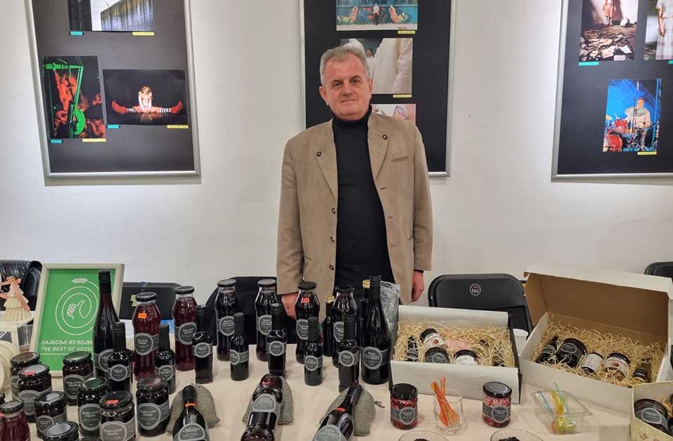 Đakovići nagrađeni za kvalitet: Priča o crnoj ribizli krunisana oznakom „Najbolje iz Vojvodine“ Đakovići nagrađeni za kvalitet: Priča o crnoj ribizli krunisana oznakom „Najbolje iz Vojvodine“