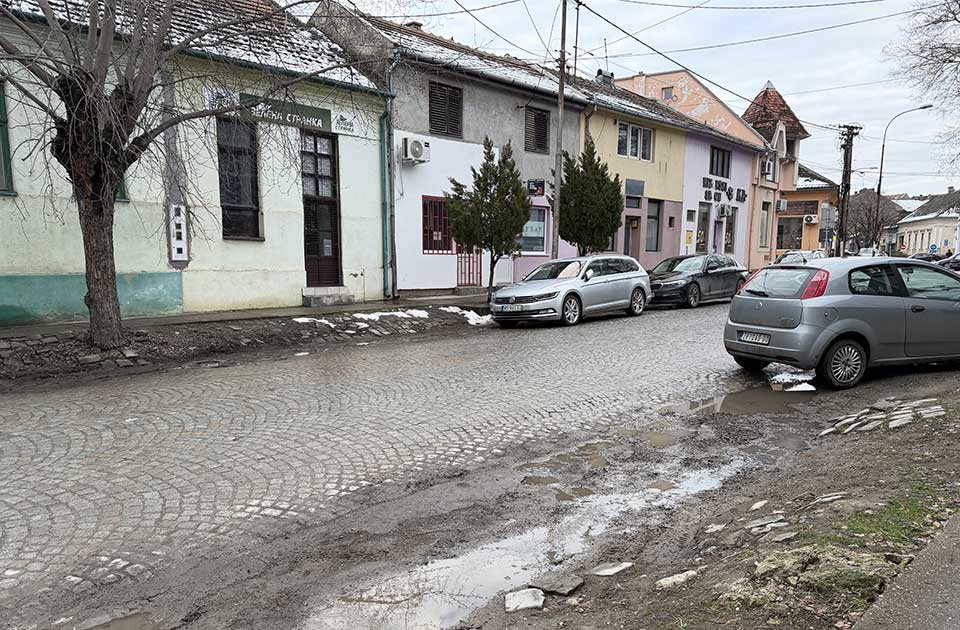 „Bila bi i nula, ali je nema u sistemu“: Ligaši ocenili rad Salapure u prethodnih godinu dana „Bila bi i nula, ali je nema u sistemu“: Ligaši ocenili rad Salapure u prethodnih godinu dana