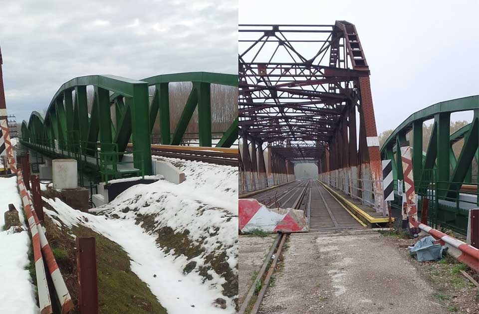 VIDEO: Zbog nefunkcionalnog novog mosta putnici i dalje presedaju iz voza u autobus