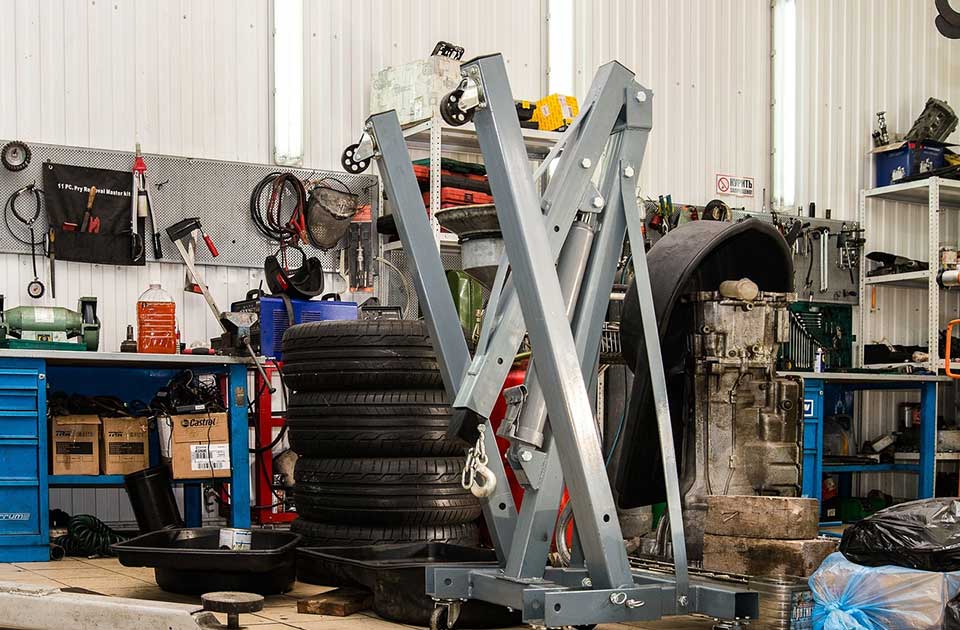 Ko vam popravlja vozilo? Više od polovine auto-servisa u Srbiji radi nelegalno!