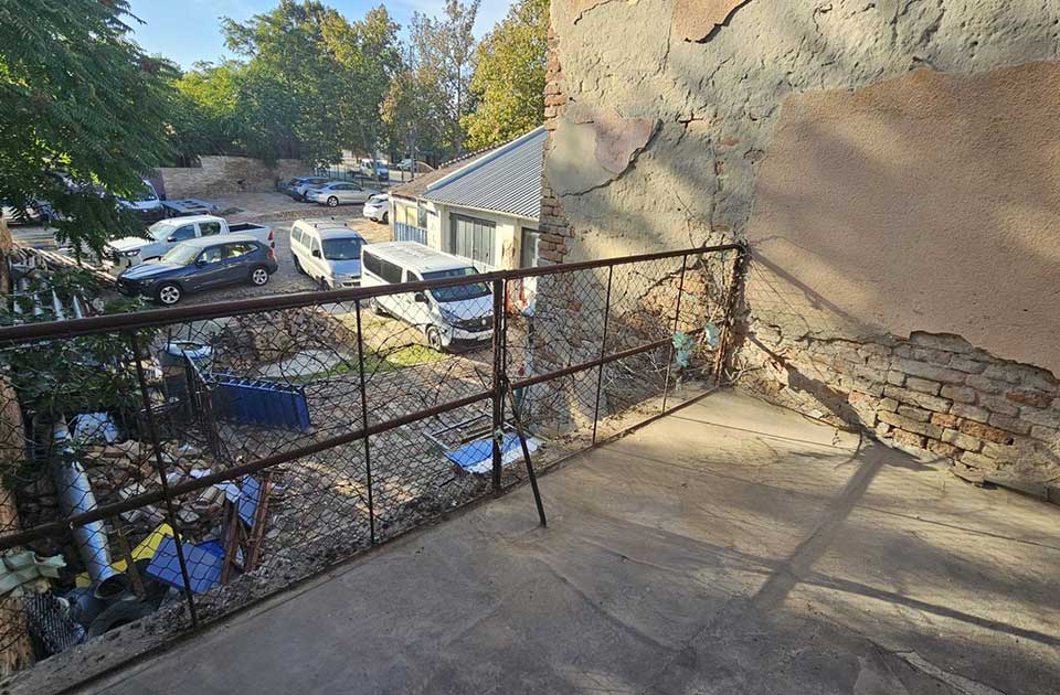 FOTO: Trosoban stan u centru Zrenjanina za 60.000 evra – samo za one koji imaju ideju