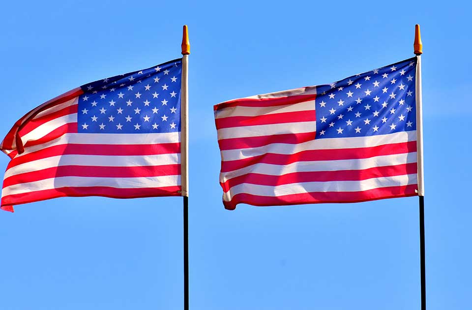 Režim dovodi Amerikance da posmatraju izbore u Kladovu, prevodilac im Rajko Kapelan