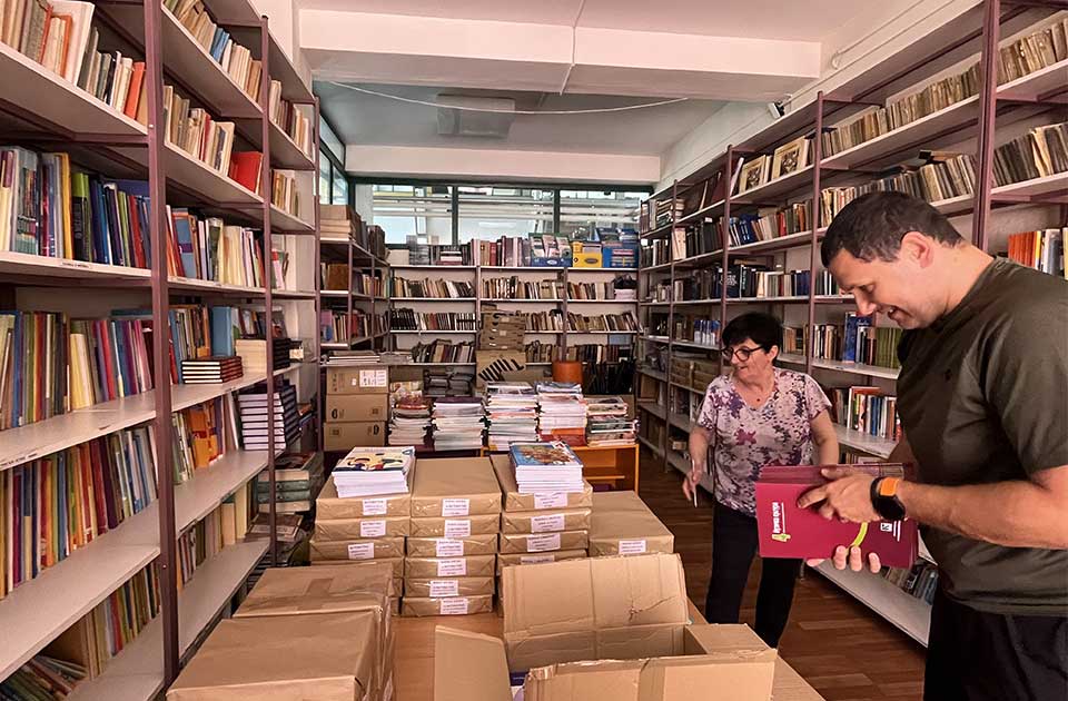 ZREPOK i Fondacija Alek Kavčić ponovo dele besplatne udžbenike