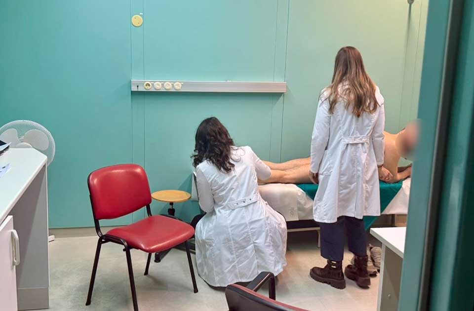 FOTO: Zrenjaninci masovno na pregledima kože – bolnica najavila nastavak akcije FOTO: Zrenjaninci masovno na pregledima kože – bolnica najavila nastavak akcije