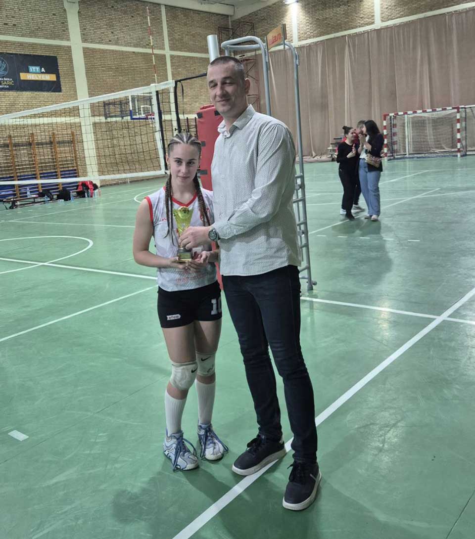 kadetkinje odbojkaškog kluba proleter