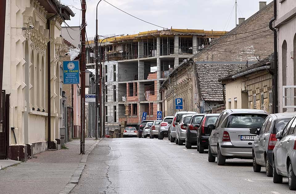 VIDEO: Investitori u akciji – menja se lice starog Zrenjanina VIDEO: Investitori u akciji – menja se lice starog Zrenjanina