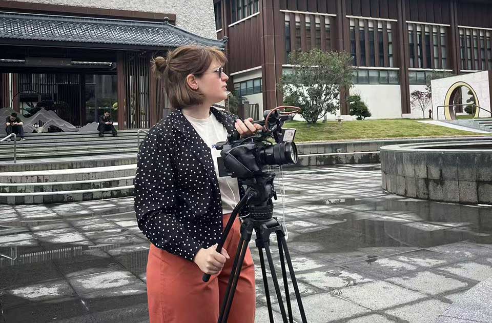 Veliki korak za mladu rediteljku: Irena Antin snima u Kini Veliki korak za mladu rediteljku: Irena Antin snima u Kini