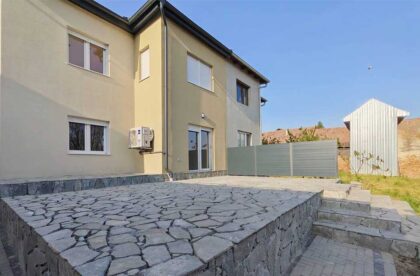 šestosobna kuća u naselju gradnulica