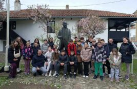 Putovanje kroz istoriju i veru: Učenici iz Vojvode Stepe na velikoj edukativnoj turi